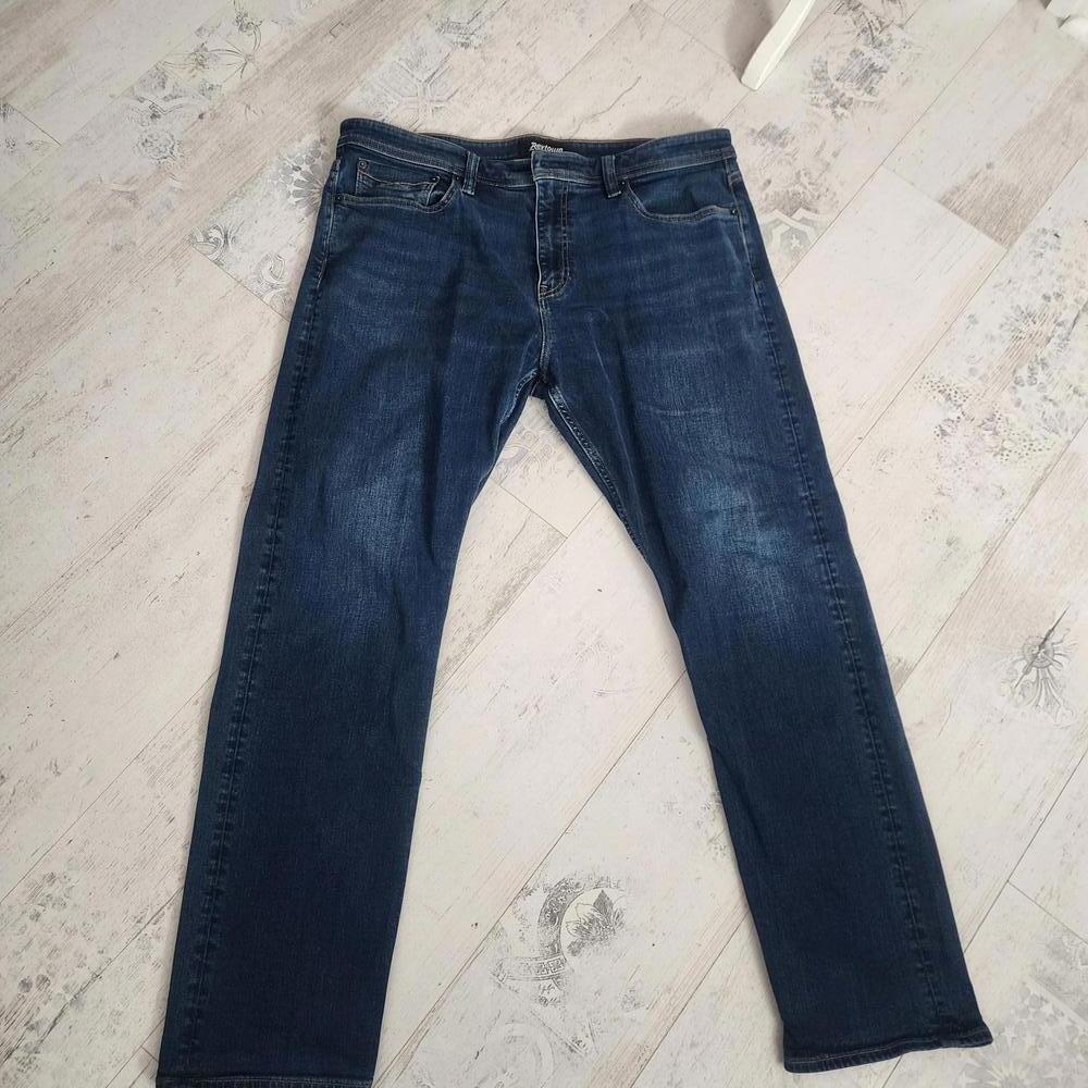 EUC Revtown mens denim jeans sharp 38 32 flawless quality jeans